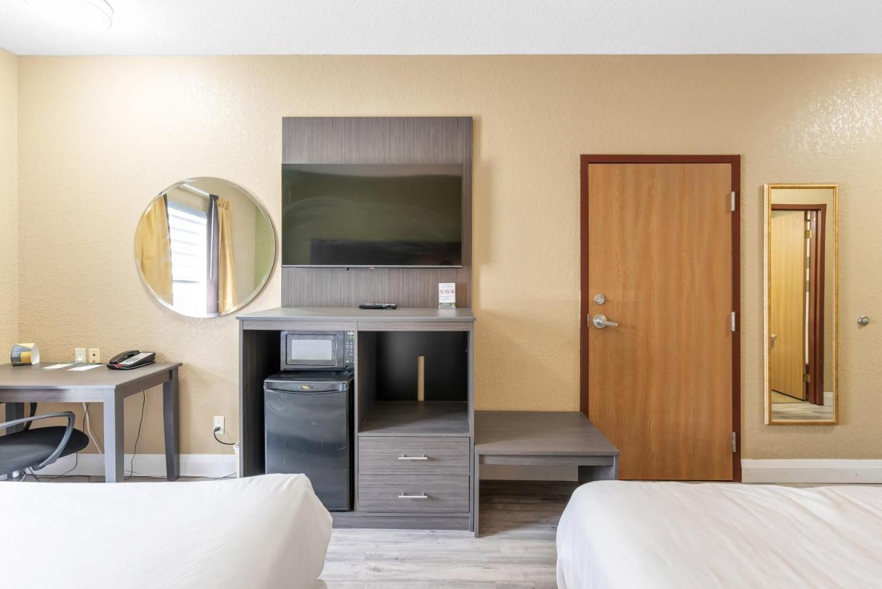 Quality Inn & Suites Grimsby Kültér fotó